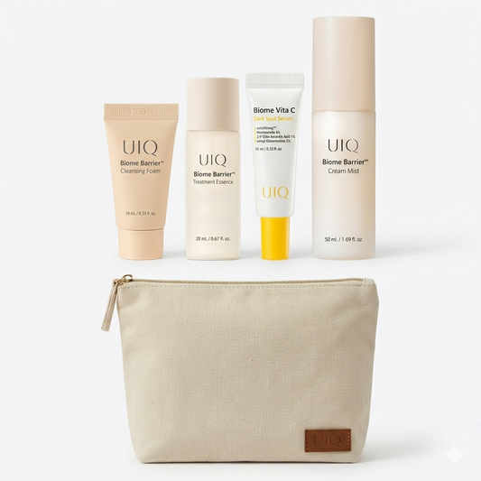 El Travel Set UIQ reúne los esenciales de la línea Biome Barrier™ en formato mini, perfectos para llevar en tu maleta sin renunciar a tu ritual de cuidado. Todo incluido en una travel bag de lona con cierre dorado, digna de tus viajes.